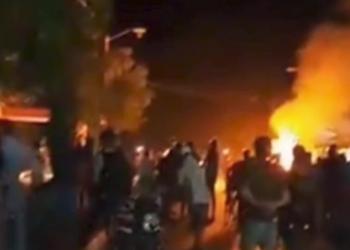 Cuba, protesta contro crisi energetica: assaltata sede Partito comunista a Mor&oacute;n dopo 30 ore di blackout, 5 arresti e 1 ferito - VIDEO