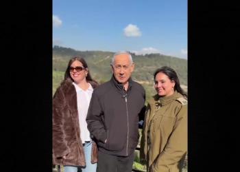 "Netanyahu morto, il VIDEO per smentire le voci &egrave; AI: dalle  persone che indossano le mascherine alla fede che scompare"