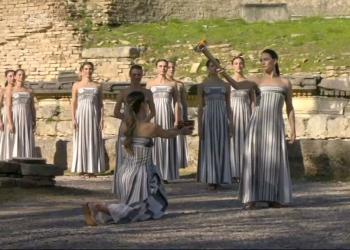 Accesa a Olimpia la fiamma olimpica dei Giochi di Milano Cortina