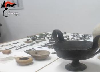 Ricettazione di beni archeologici e scavi clandestini: 56 ordinanze