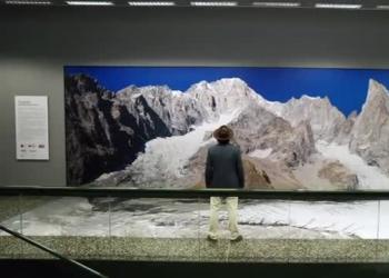 Montagna, fotografia e impronta umana: Jacopo di Cera a Malpensa