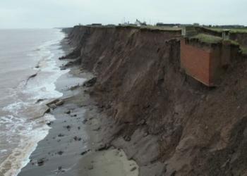 Dalla Guerra Fredda all'erosione: il bunker che sta per scivolare