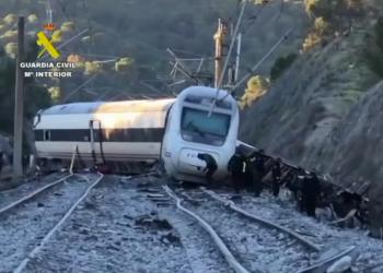 Scontro fra treni in Andalusia: almeno 39 morti
