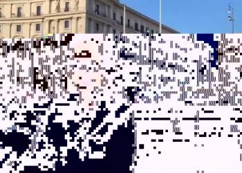 Le modelle ricordano Valentino: ci diceva "mai senza rossetto"