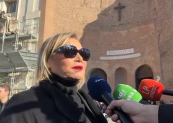 Ventura: Valentino mi diceva "sei la mia ambasciatrice pi&ugrave; tatuata"