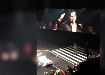 Mahmood in passerella a Parigi esegue un suo brano inedito