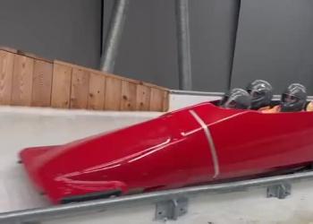 La Fiamma Olimpica a Cortina sulle piste da sci e bob