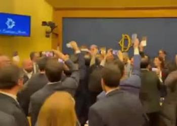Camera, conferenza stampa su Remigrazione con Casapound interrotta da opposizioni, replica: "Atto mafioso, siamo liberi cittadini" - VIDEO