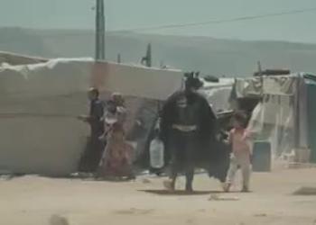 Warchild&ndash;Batman, lo spot 2016 in campo profughi tra Siria e Libano: &ldquo;Per molti bambini, la fantasia &egrave; l&rsquo;unica via per fuggire dalla realt&agrave;&rdquo; - VIDEO