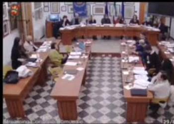 Calenzano, consigliera FdI Monica Castro choc: &ldquo;Perch&eacute; gemellaggio con storpi palestinesi? Meglio con l&rsquo;Austria, sono ricchi&rdquo; - VIDEO