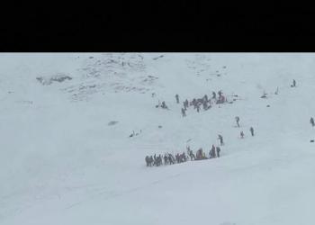 Alto Adige, valanga travolge 25 persone in Val Ridanna, morti 2 scialpinisti, 5 feriti, maxioperazione di soccorso - VIDEO
