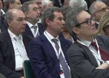 Mattarella: C'&egrave; una disordinata e ingiustificata aggressione alla Ue