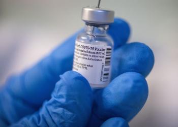 Vaccino Covid, Svizzera render&agrave; pubblici contratti d'acquisto senza omissis, pubblicati nel 2022 con alcune parti oscurate