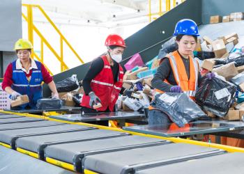 Cina: contributo di oltre 60% a crescita globale pacchi con corriere in 2021-2025