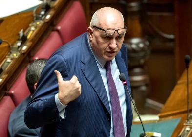 Crosetto 'presto un esercito cyber da 1.500 unit&agrave;'