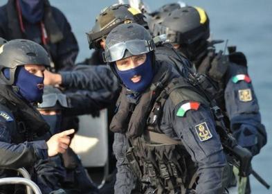 Allerta terrorismo in Italia, rafforzata la vigilanza su 28mila obiettivi sensibili, dalle ambasciate Usa alle stazioni