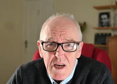 Vaccino Covid, dr John Campbell: "Prima del 2021 mai trovati cilindri intravascolari anomali"- lo STUDIO di Rapley e Shelton