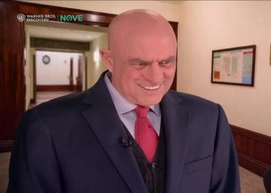 Fratelli di Crozza, Crosetto racconta il suo viaggio a Dubai tra vacanze, allarmi di guerra e misteriosi "Baratri"