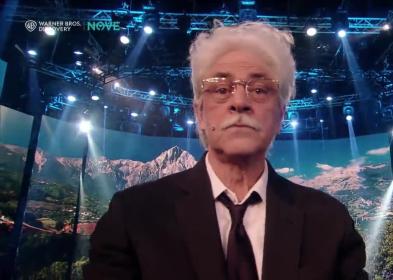 Fratelli di Crozza, Razzi commenta la politica italiana tra gaffe, canzoni e sproloqui su Mamdani