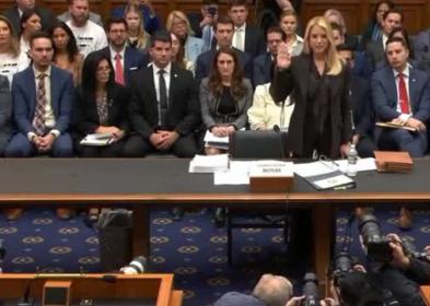 Epstein, citata in giudizio procuratrice Bondi su gestione files