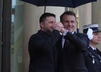 Macron riceve il Presidente ucraino Zelensky all'Eliseo