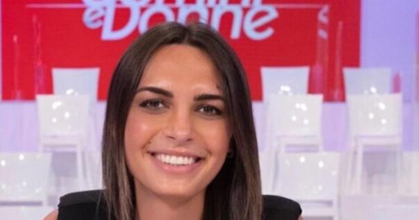 Chi è Andrea Nicole, nuova tronista trans di Uomini e ...