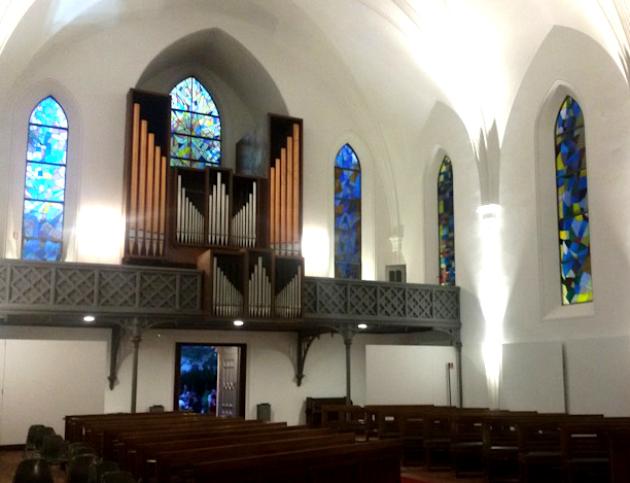  Interno della Chiesa con l’organo di Giovanni Tamburini