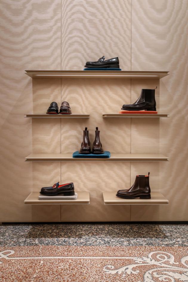 Santoni