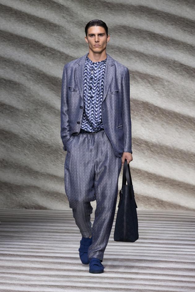 Giorgio Armani Collezione SS23