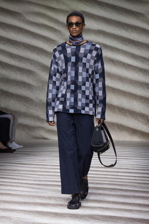 Giorgio Armani Collezione SS23