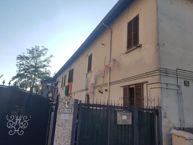Diana Bimba morta a Milano, abbandonata Alessia Pifferi - foto della cameretta e dei vestiti stesi