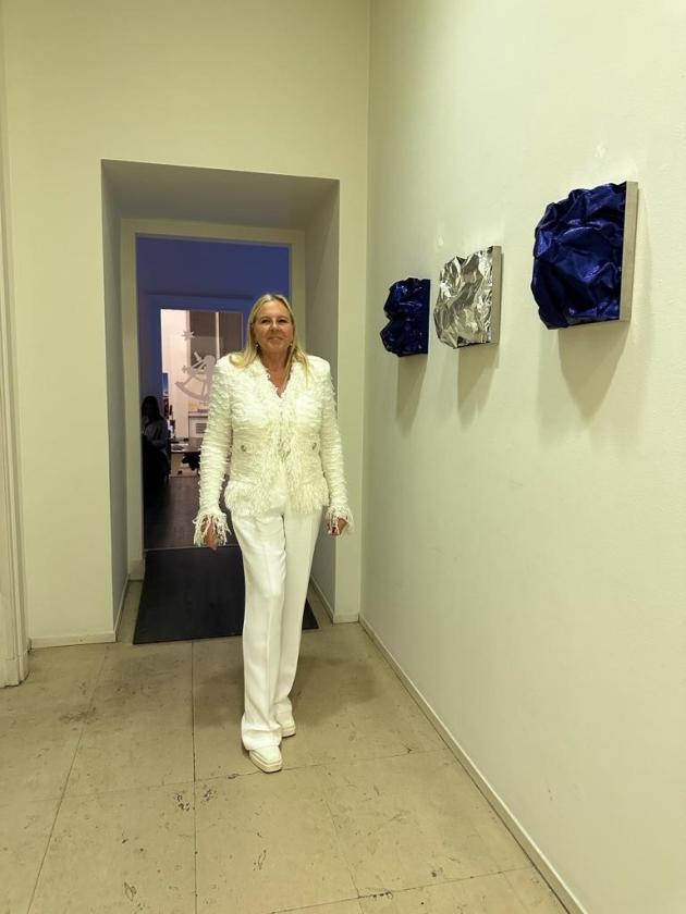 Entropia Cosmica di Tiziana Lorenzelli a cura di Vera Canevazzi e Margherita Strada