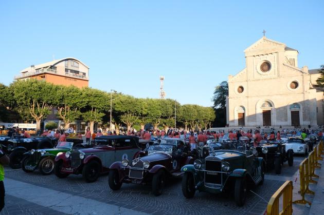 Circuito di Avezzano, esposizione delle auto (credits: Michele di Mauro)