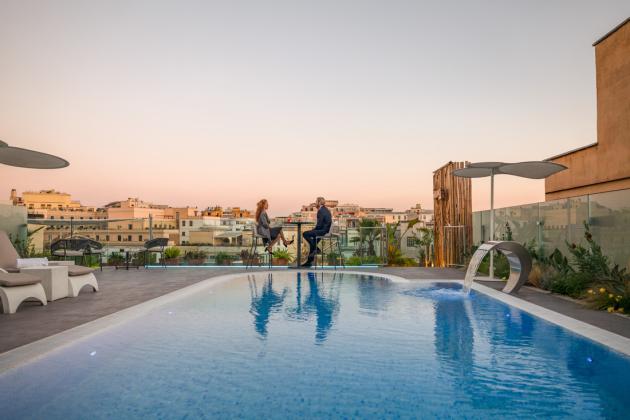 La piscina dell'Aleph Hotel Roma (courtesy)