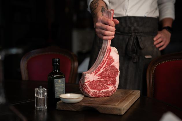 La cucina a base di carne del Porte&ntilde;o Prohibido a Milano