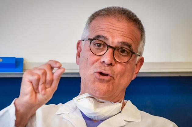 Vaccino Covid, Zangrillo contro Crisanti: "Indegno geolocalizzare gli italiani"
