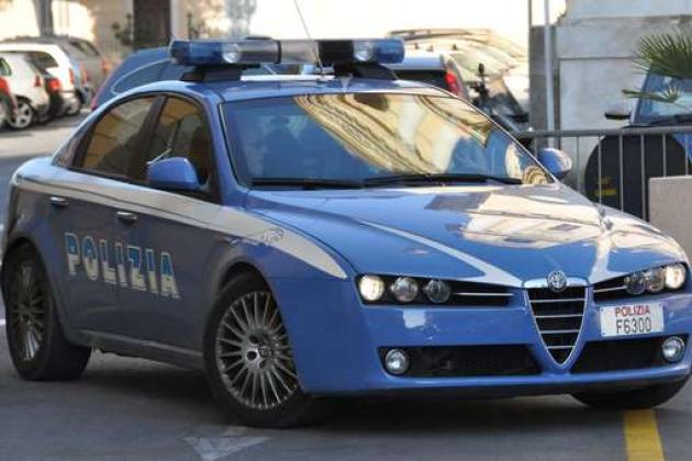Palmi, poliziotto suicida in caserma con la pistola di ordinanza: aveva 25 anni