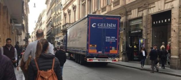 Novara, ultime notizie sul sindacalista ucciso: domiciliari per l'autista del camion