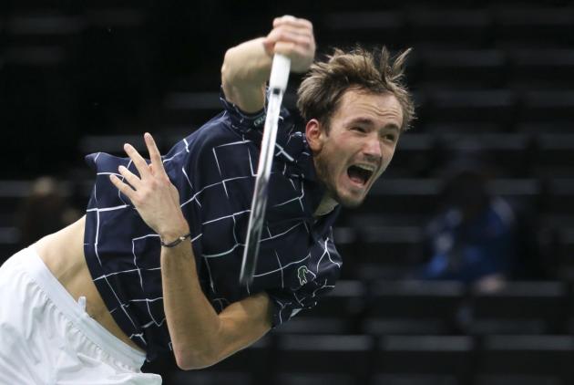 Tennis: Atp Finals. Medvedev batte Hurkacz al terzo set