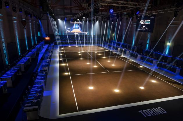 Alle Nitto Atp Finals di Torino un campo da tennis in caffè di scarto