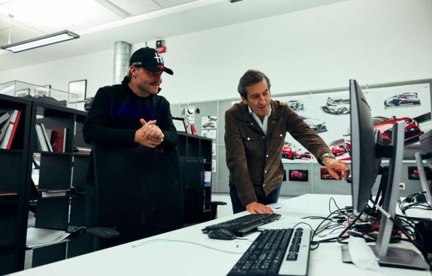 Valtteri Bottas al lavoro con il centro stile Alfa Romeo