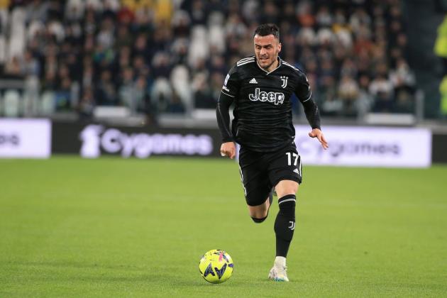 Calcio: Juventus. Kostic lascia ritiro Serbia per un problema fisico