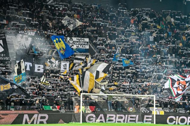 Calcio: Razzismo. Curva Udinese"Accogliamo tutti,insulti da un incivile"