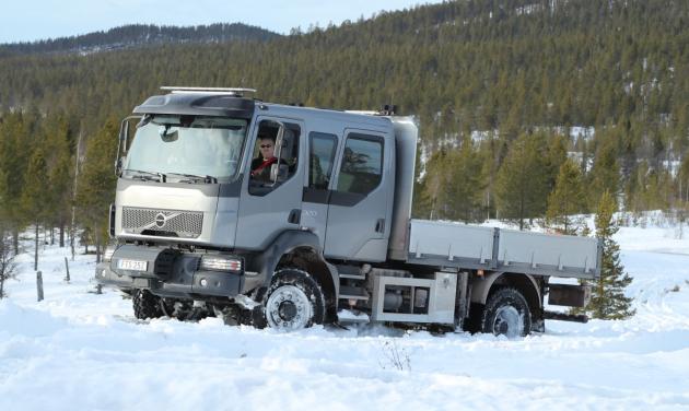 Volvo Trucks lancia il nuovo FL 4x4 per incarichi impegnativi