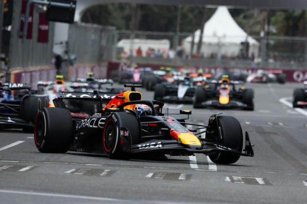 Verstappen trionfa in Azerbaijan, out il leader Piastri