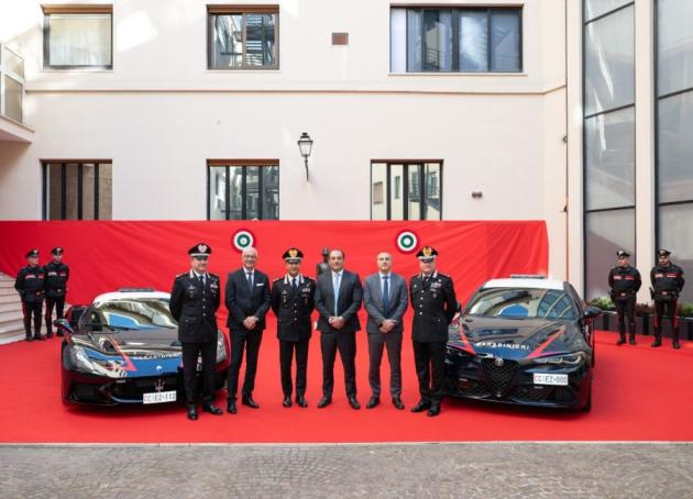 Stellantis, ai Carabinieri Maserati MCPura e Alfa Romeo Giulia Quadrifoglio