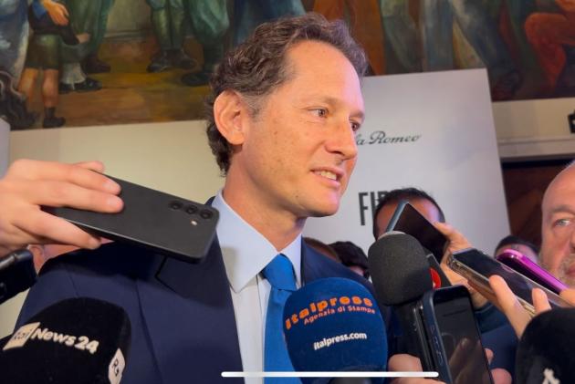 Stoccata Elkann "Piloti Ferrari pensino a guidare e parlino meno"