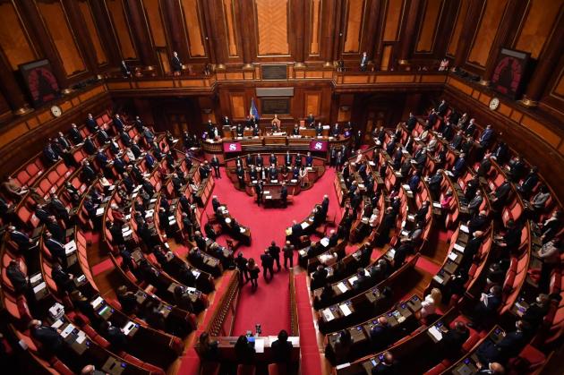 Decreto flussi è legge, nuovo elenco paesi sicuri, ok a "Emendamento Musk", ma il CSM lo boccia: tutte le novità