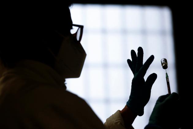 Vaccino Covid Astrazeneca: sì dell'Ue anche per gli over 55