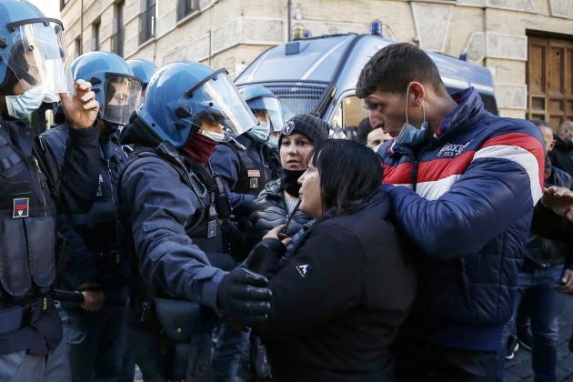 Forza Nuova in piazza contro Mario Draghi